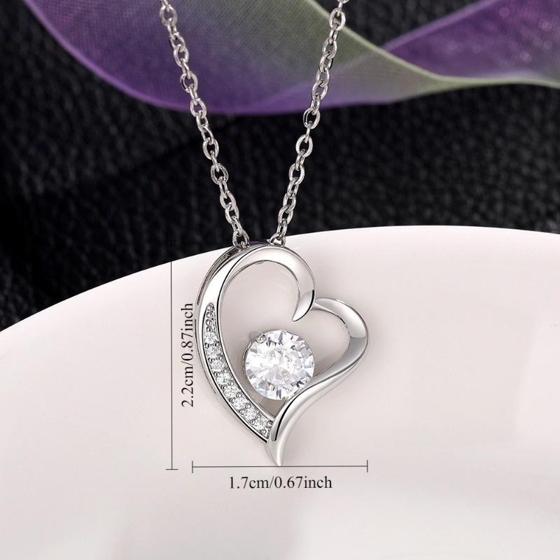1Pc Fashionable, Inlaid with Synthetic Zircon, Love-shaped Necklace, Light Luxury Niche Design Zircon Pendant.