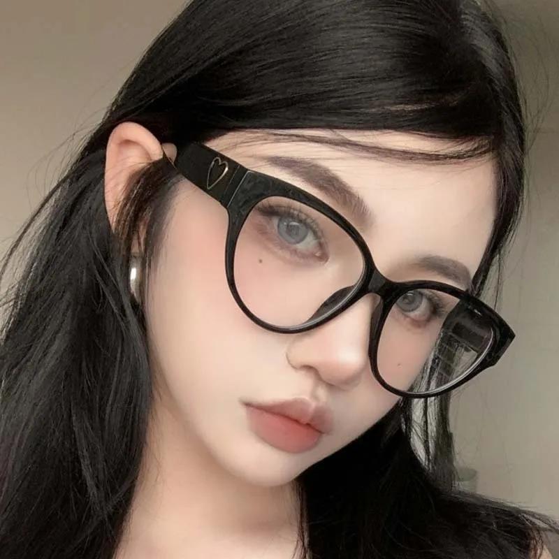2025 Love Retro Large Frame Myopia Glasses for Women Korean Cat Eye Heart Black Eyewear Personalized Anti-Blue Light Glasses