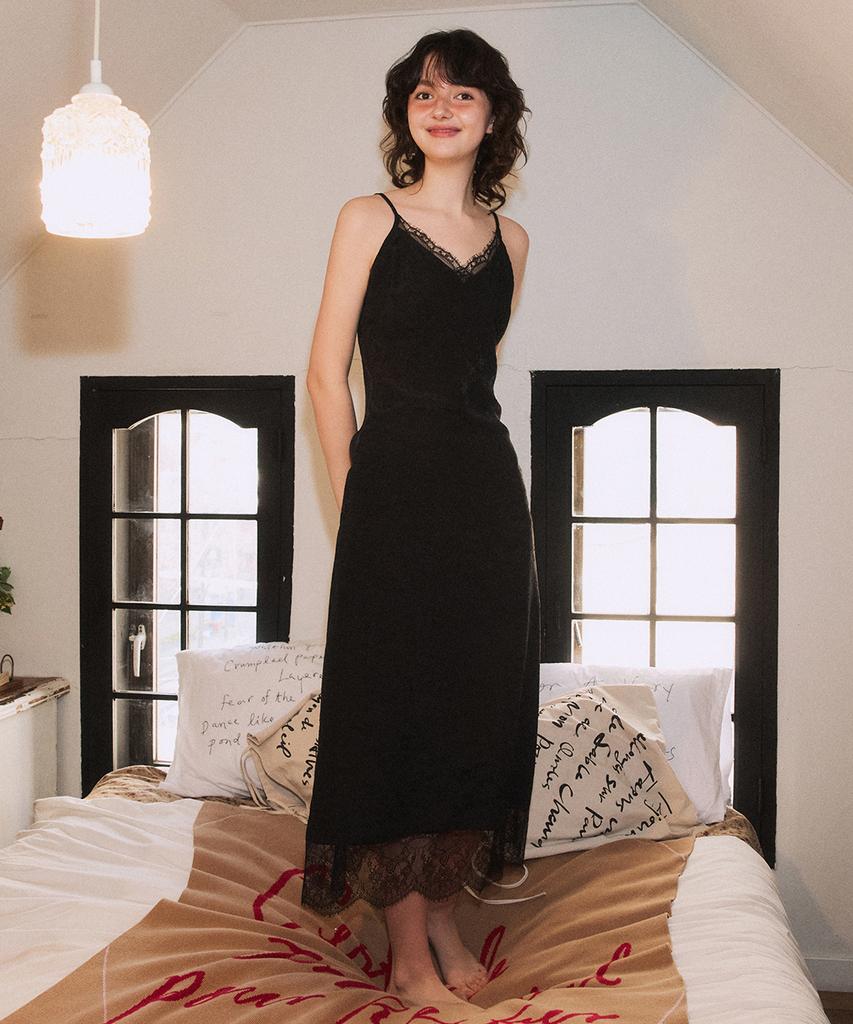 GREENBUTTER Silky Jacquard Lace Dress (Black)