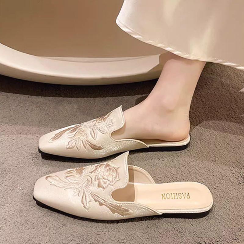 Fashion Woman Mules Slippers Flat Square Head Shoes for Women Embroidery Slides Pvc 39 Summer 2025 Stylish Slip-resistant Sale Sandals
