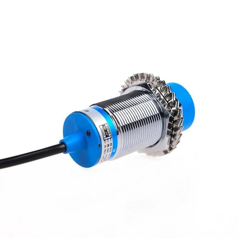 1pcs LJ30A3-15-Z / BX Inductive proximity sensor / 0-15mm distance three-wire NPN M30 metal detection sensor