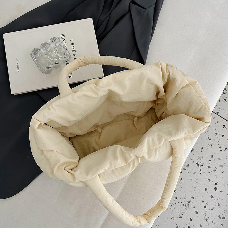 Small-scale design down jacketed bag for women, tote bag with shoulder strap, large capacity, simple and practical for daily com