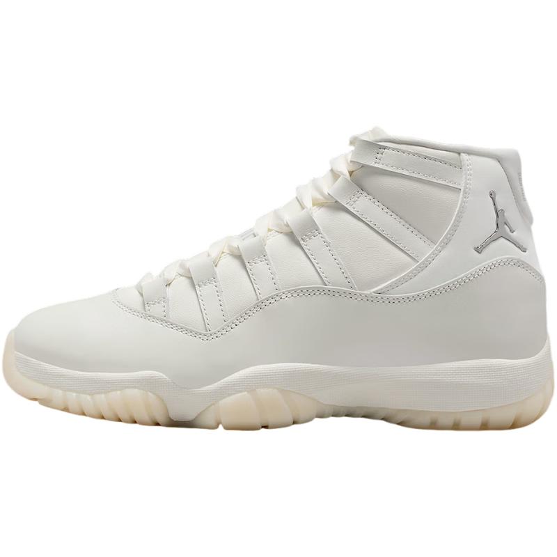 

Jordan AJ11 Women s Retro High-Top Sneakers US 6