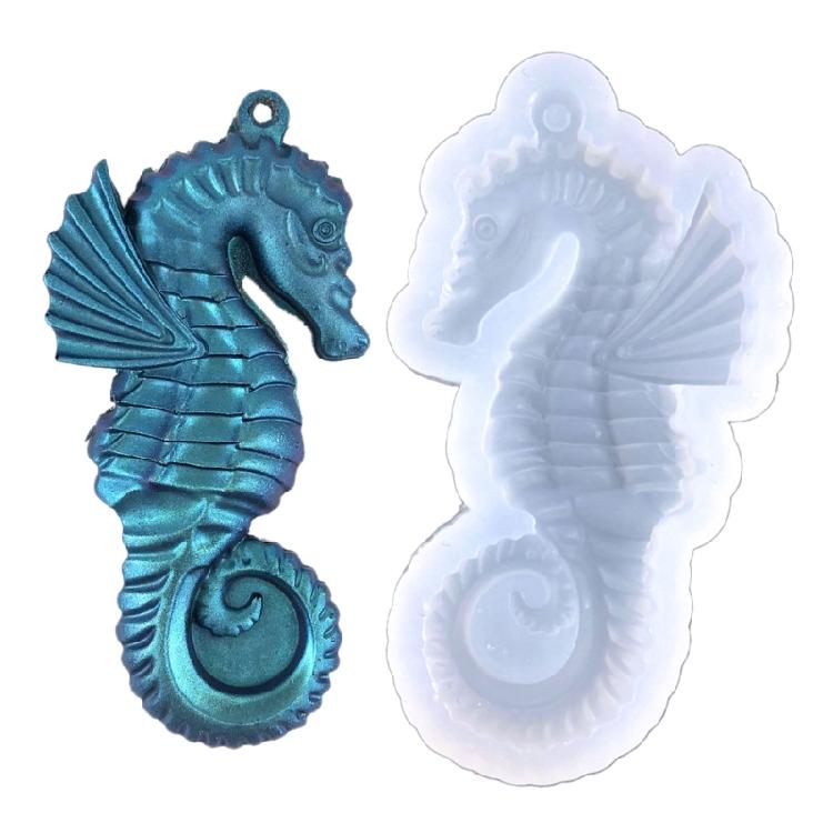 

Christmas Keychain Glue Drop Moulds DIY Seahorse Key Pendant Silicone Mould 1