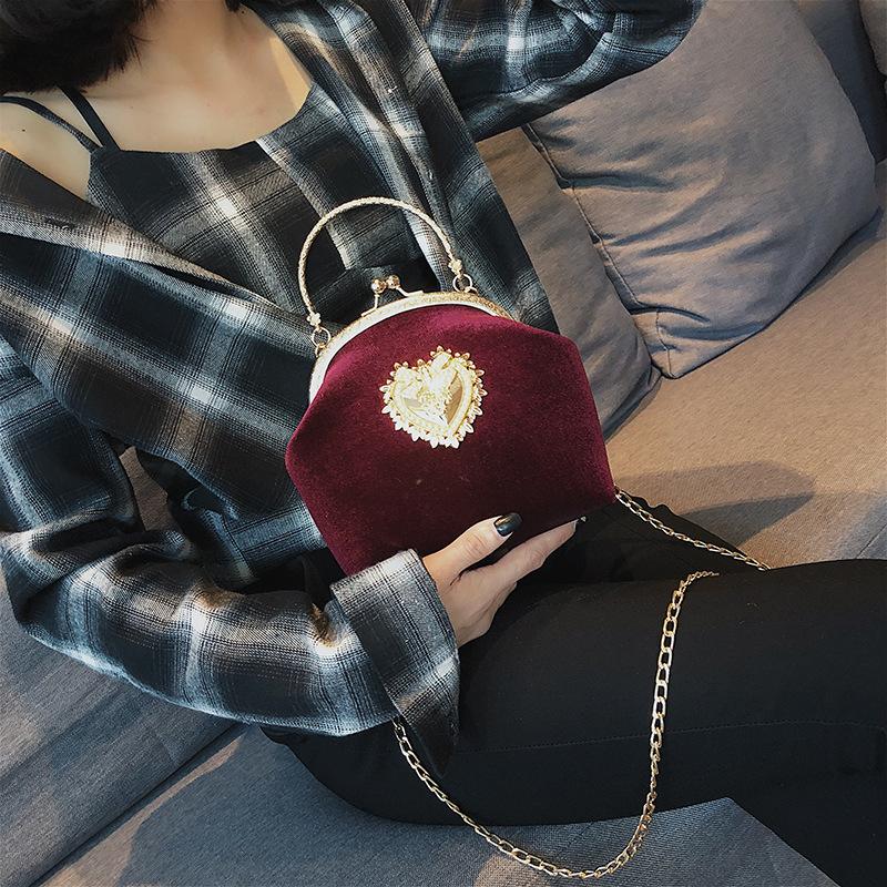 Akşam el çantası kadın çantası parlak çanta kalp şekli Metal manşonlar çanta moda zincir omuz Crossbody çanta lüks bayan çanta