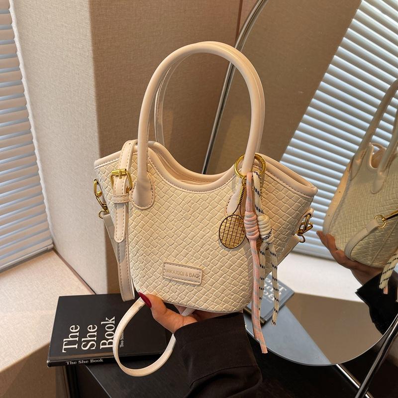 Niche Woven Bags Women's New Summer Versatile Messenger Bags Fashion Handbags Bucket Bags