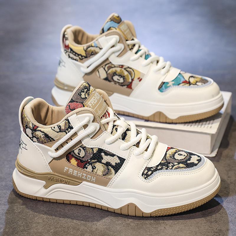 Light luxury autumn men's high-top sports and leisure shoes, teenagers thick-soled versatile men's shoes, live cartoon skateboard shoes