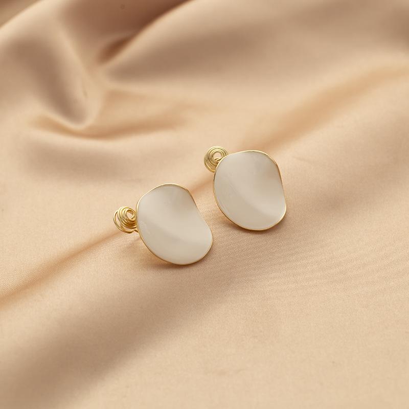 

Простые нерегулярные металлические клипсы для ушей в виде спирали от комаров для женщин без проколотых ушей