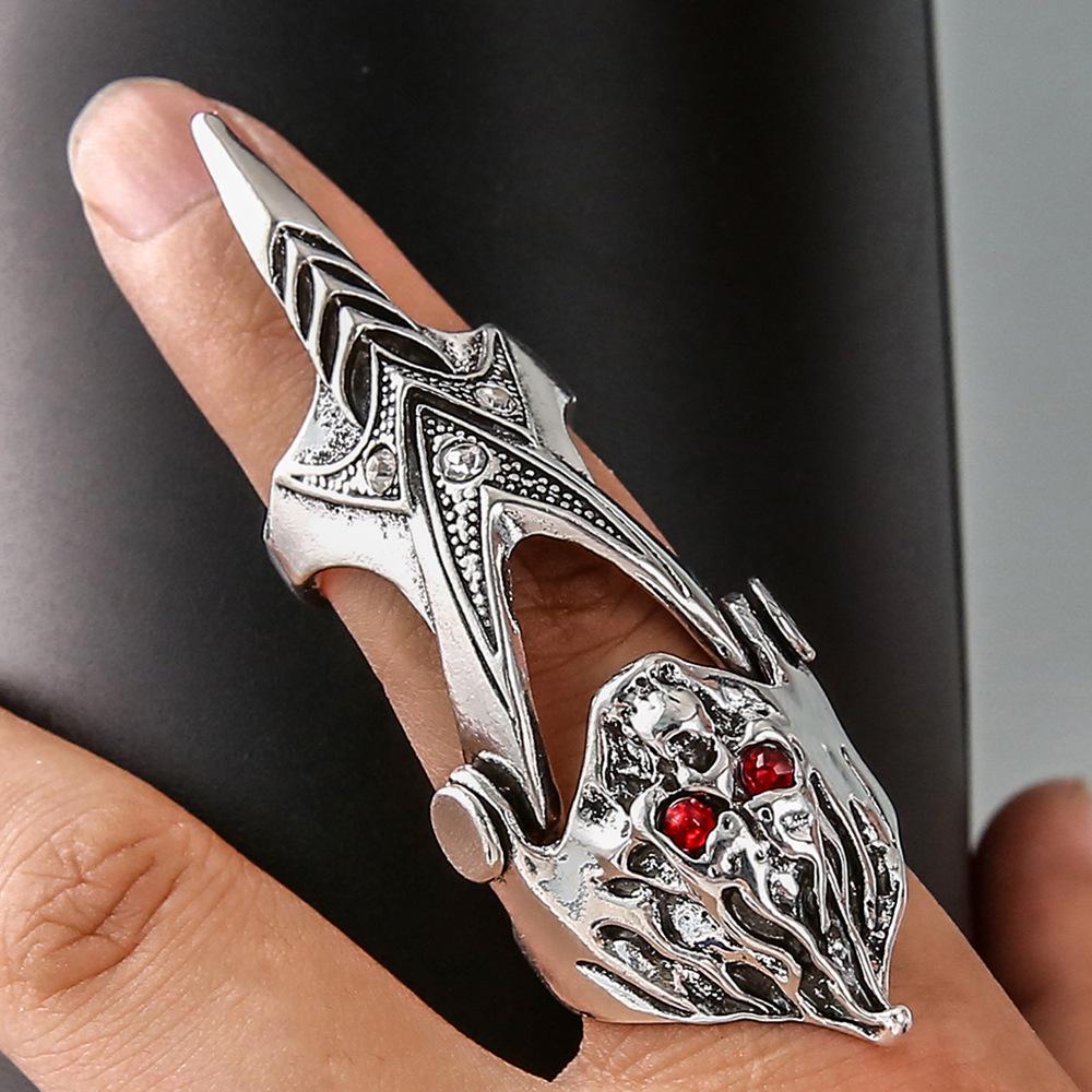Domineering Dragon Skull Ring: Men's Fashion Jewelry with Bendable 8-Ring Joint Design