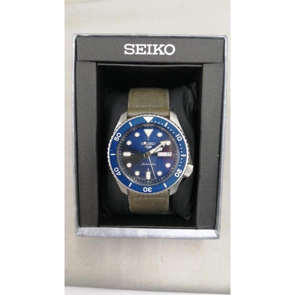 Used SEIKO 4R36-07G0 automatic watch