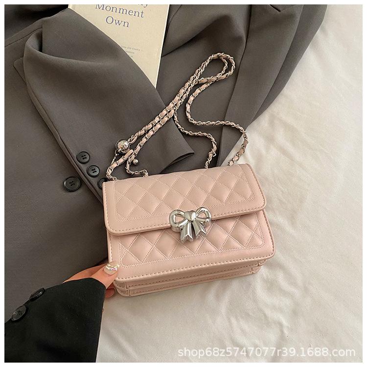 Fashion Diamond Chain Bag Women's 2025 Summer New Shoulder Messenger Bag Popular Trend Commuter Small Square Bag