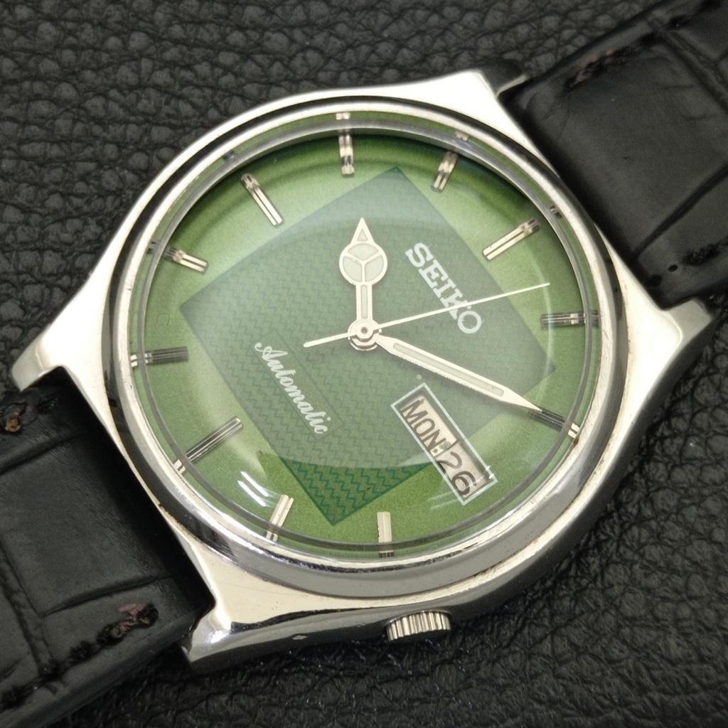 Seiko AUTOMATIC 7009A VINTAGE JAPAN MENS GREEN COLOR DIAL WATCH A701409-5 R206b-a701409