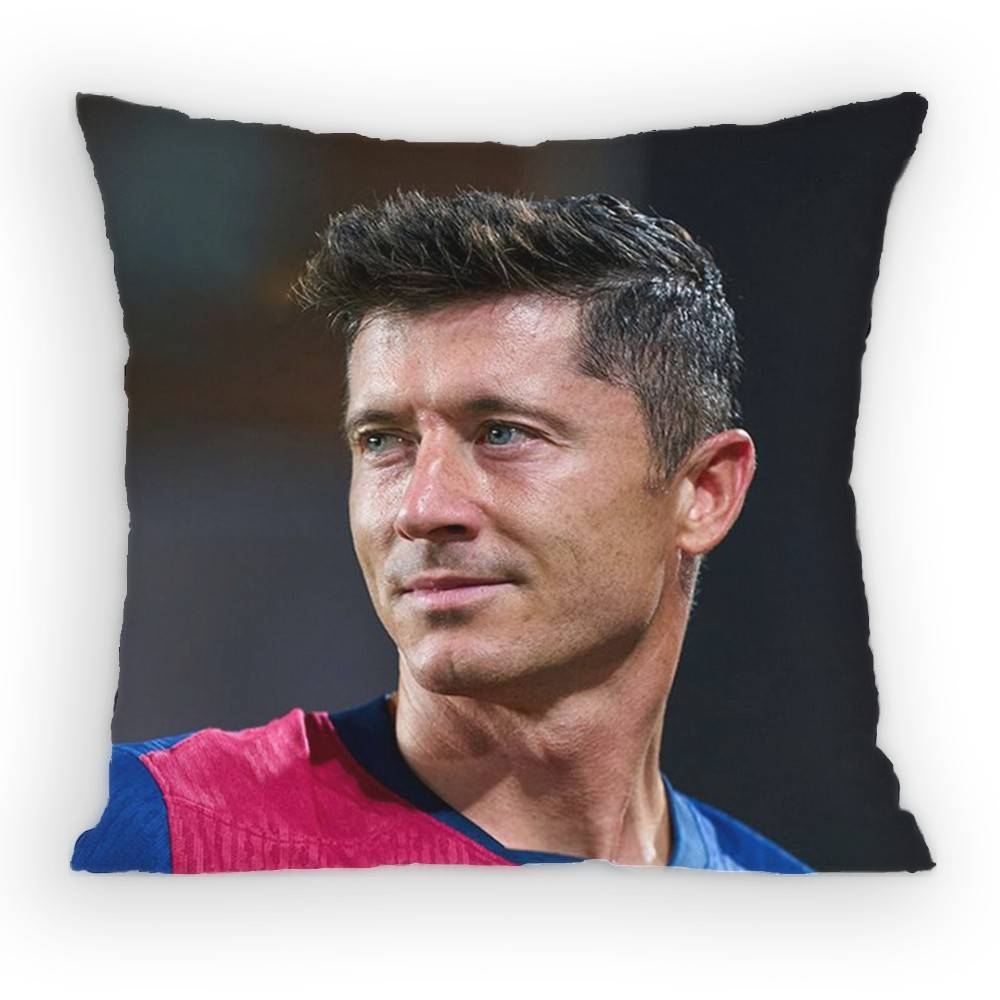 Robert Lewandowski Pillow Case Antidustmite Pillowcase Invisible Zipper Silky Sofa Cushion Cover for Bedroom