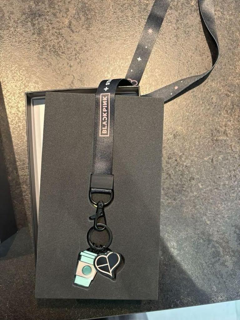 [USED] BLACKPINK Starbucks