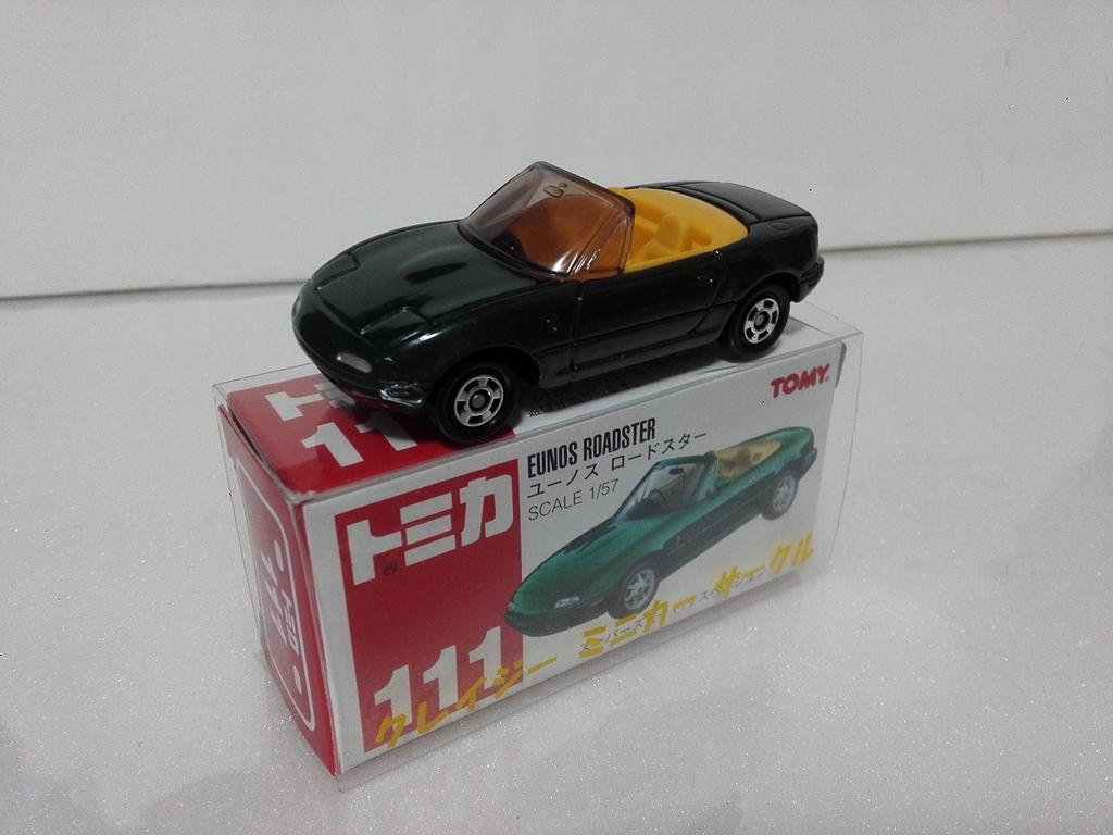 Tomica Nein. 111 Mazda Eunos Roadster GN (Langzeitlagerung) Roter Tommy Crazy Miniaturauto-Kreis mit Etui, versandt aus dem Amazon-Lager