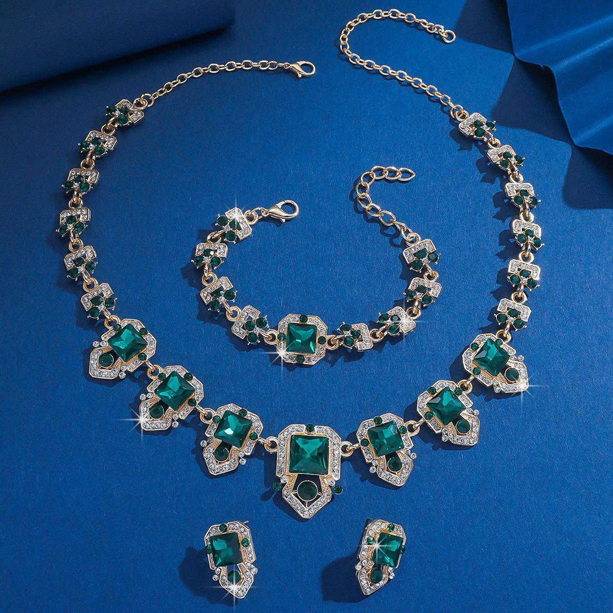 Exaggerated Retro Glass Crystal Collarbone Chain Temperament Popular Gemstone Water Drop Necklace Jewelry Set