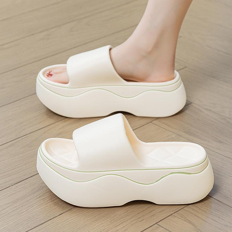 2025 Fashionable and casual women's fashion slippers, thick-soled height-increasing summer sandals, outdoor women's shoes
