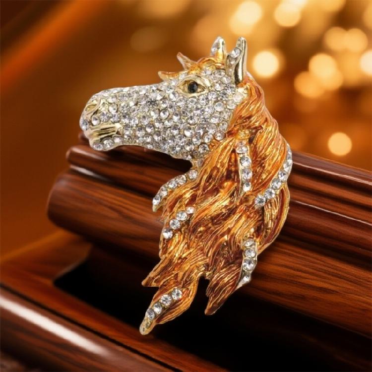 Sturdy Craftsmanship Horse Brooch Alloy Jewelry With Smooth Surfaces for Party Outfits