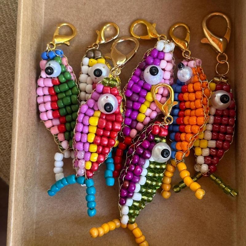 Fish Pedant Key Holder with Lobster Claws Clip Colorful Beaded Fish Shape Keychain For Adults Birthday Christmas Gift
