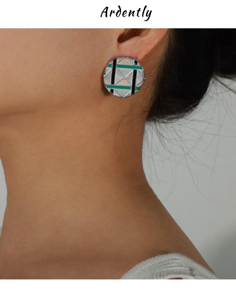Stylish Gold-Plated Enamel Pyramid Carved Round Stud Earrings