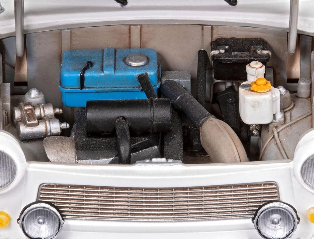 Plastikový model Trabant 601S německé úrovně Choice 07713 v měřítku 1/24.