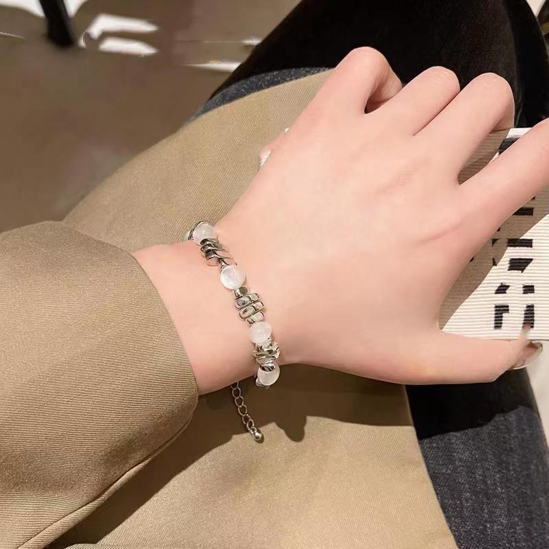 2025 New Trend Moonstone & Silver Spliced Luxury Bracelet for Women