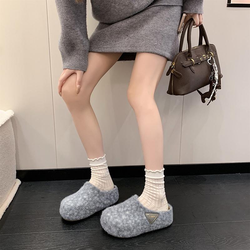 

French retro suede bag head half slippers women s outer wear 2025 autumn and winter new lazy one pedal muffin bottom half drag 35