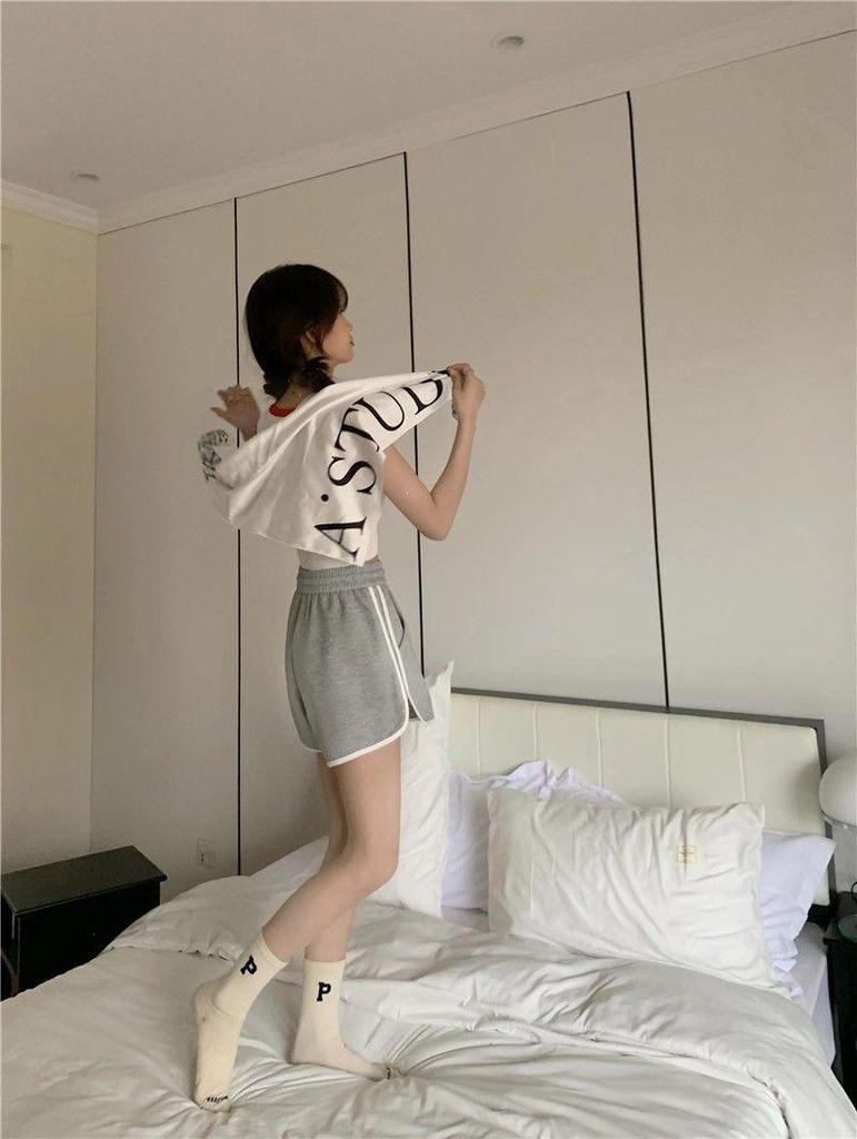 Women's Gray Casual Elastic Waist Shorts - Summer Wide-Leg Hot Pants, Versatile and Trendy Five-Point Sports Wear