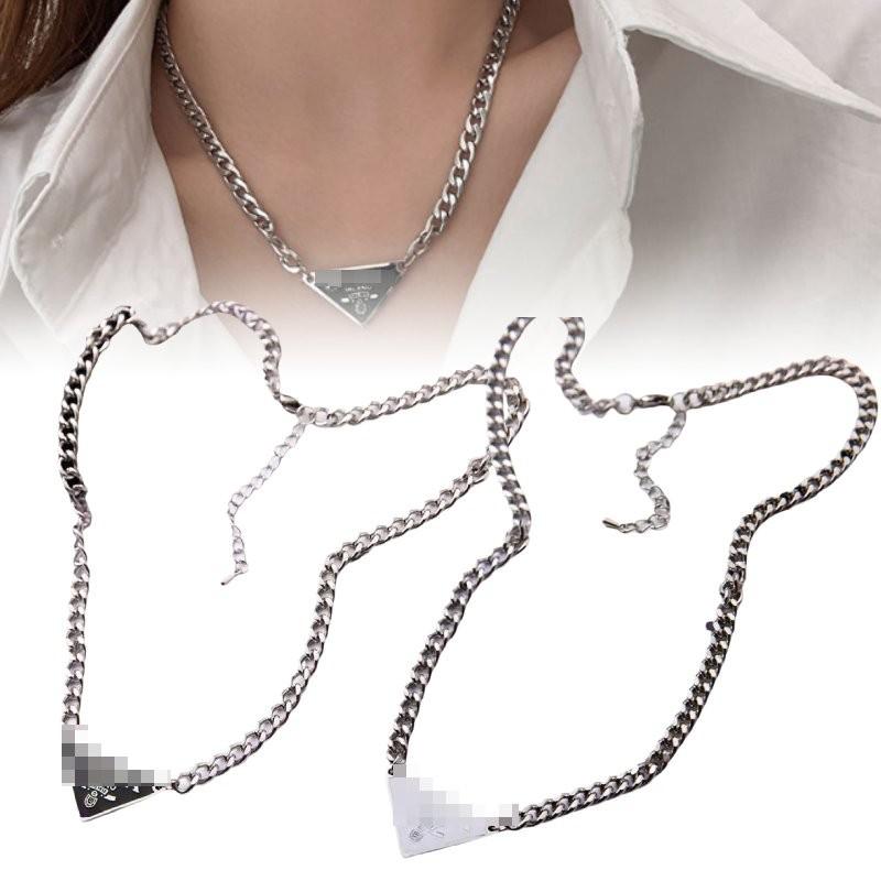 Collana Hip Hop alla Moda in Acciaio di Titanio per Uomini e Donne con Versatile Ciondolo Poker