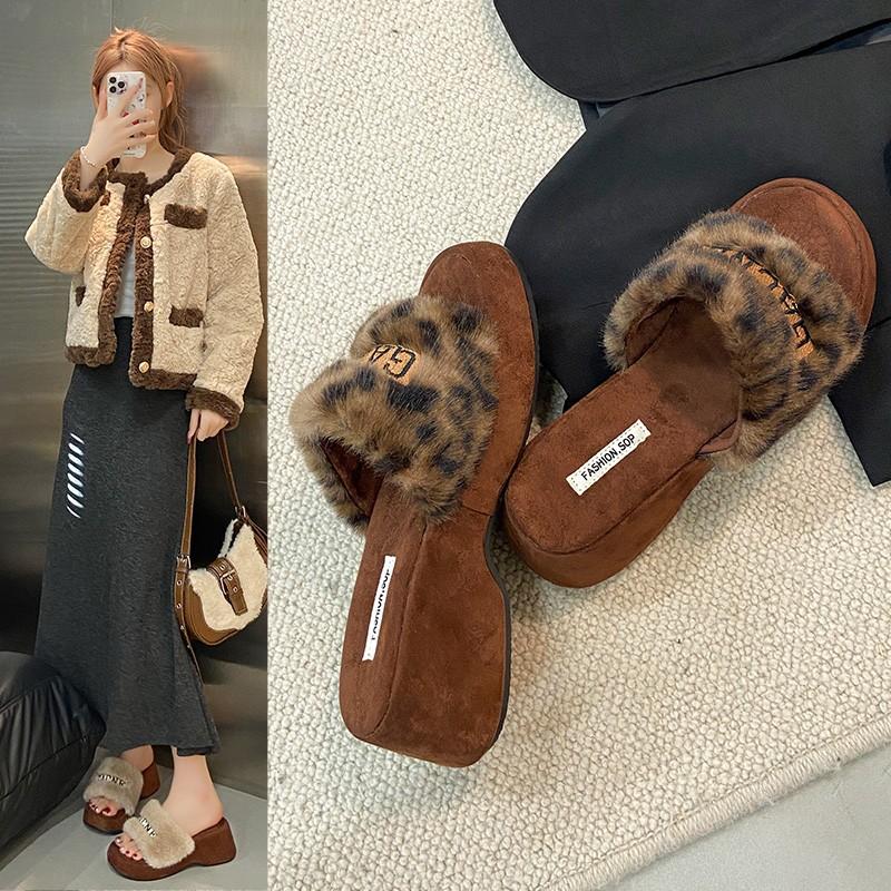 Internet Celebrities Thick-soled Heightening Fluffy Slippers Women's Shoes Wear 2025 New Autumn and Winter Fashion Muffin Plush Cotton Mop