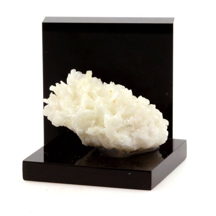 Dolomite 150.1 carats