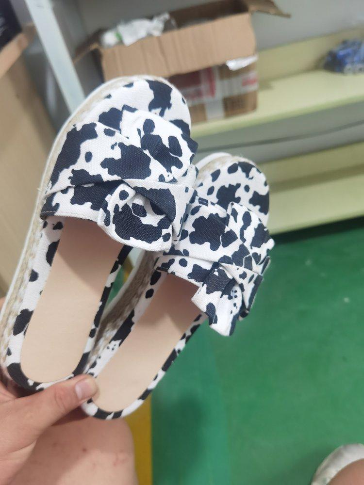 

Foreign trade large size thick-soled slippers women s 2025 new bow straw woven heel heel heightening slippers 43