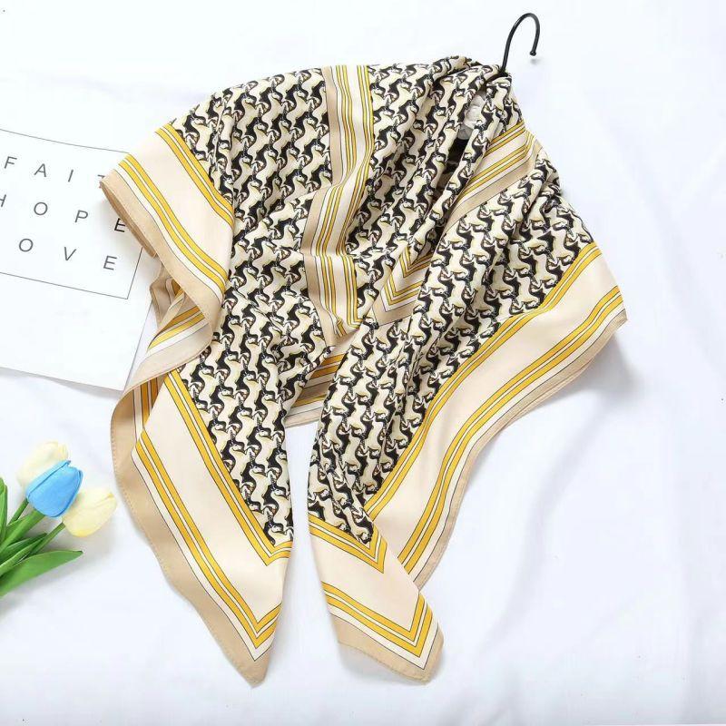 Versatile Shawl Animal Print Black And White Simple Large Square Scarf 90 * 90Cm Simulated Silk Twill Silk Women'S Silk Scarf