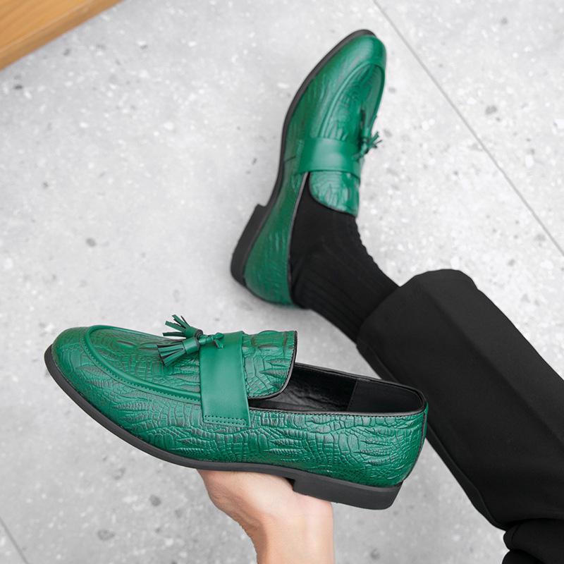 Men's Plus Size Crocodile Pattern Slip-on Loafers - Trendy Casual Leather Shoes