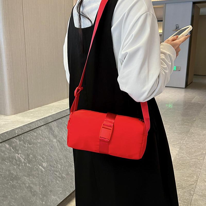 Trendy Oxford Cloth Pouch Bag In Chic Colors Perfect For Spring Outfits