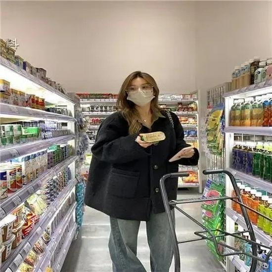 

Японский Ранневесенний Мягкий Минималистичный Шикарный Топ M (Recommend 100-110 Jin)