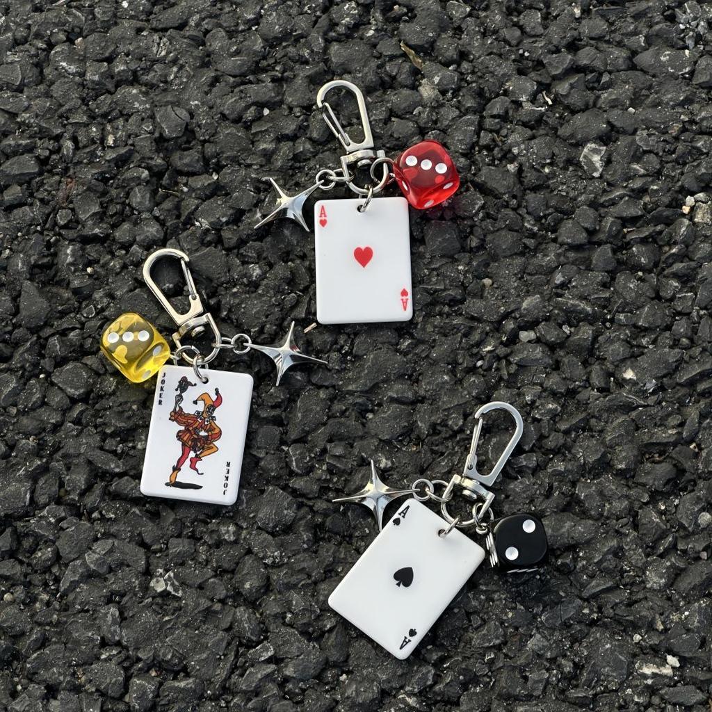 Breloc cu farmec și ornament de talie Ainsworth Poker God cu elemente multiple