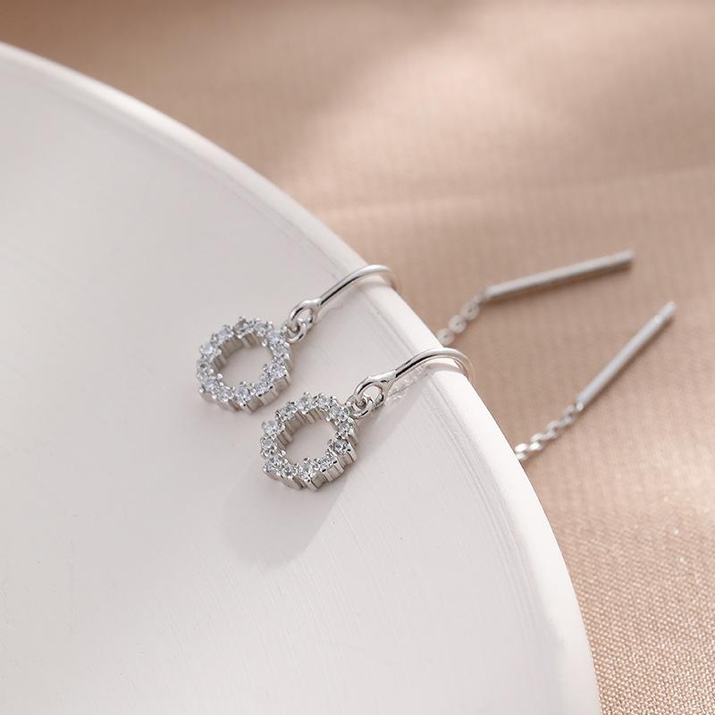 2024 Trendy Circle Tassel Earrings - Stylish Diamond Design for Women