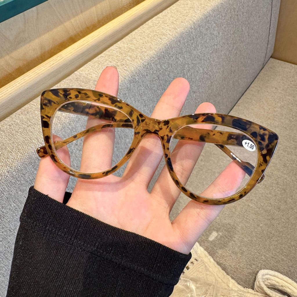 High-Definition Cat-eye Reading Glasses for Women with Spring Hinges
