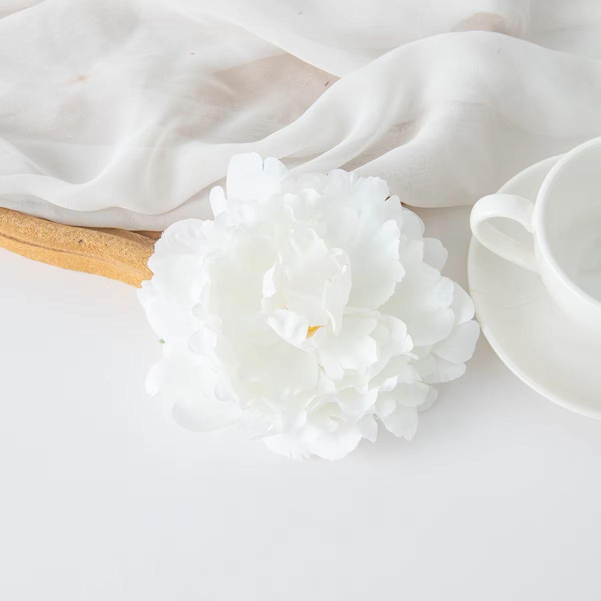 

100 шт. Искусственный пион для свадьбы, девичника, Рождества, украшения дома, вечеринки в саду, подарок своими руками, горячие продажи, головка цветка 50 Pieces бежевый