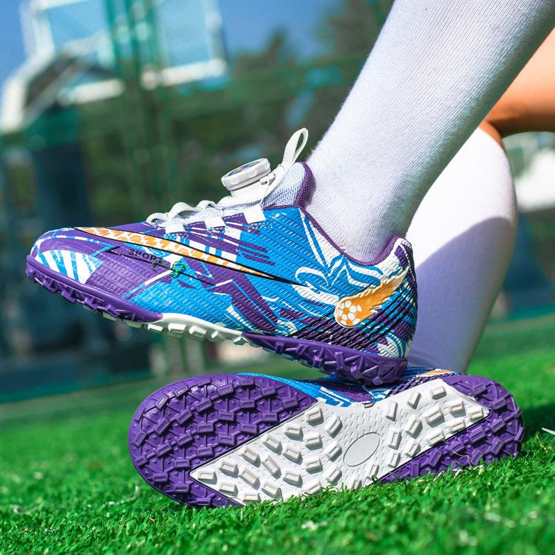 Summer new mesh rotating buckle football shoes older children broken nails boys and girls training football shoes free of laces
