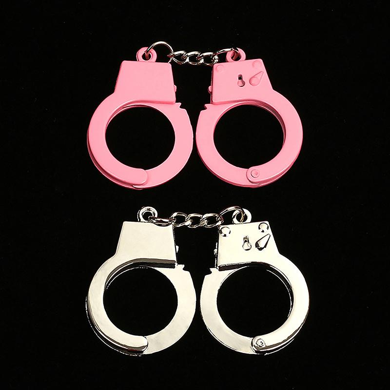 Creative Handcuffs Shaped Pendant Keychain Pink And Silver Color Keyring Bag Hanging Decoration For Men Women Punk Jewelry Gift