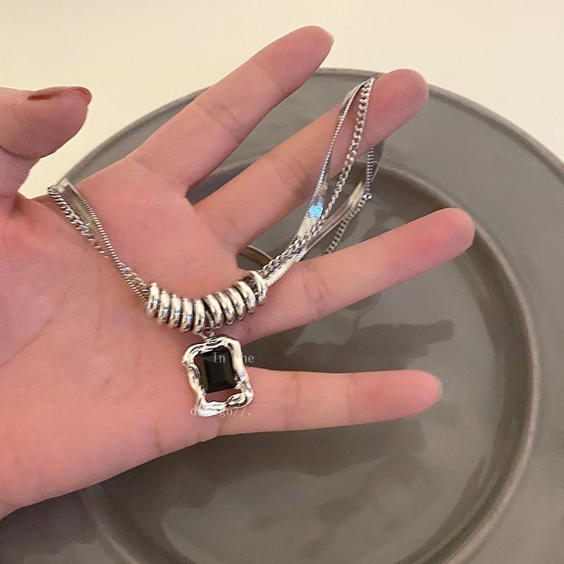 Zircon Square Pendant Double-layer Long Necklace, Fashionable and Exquisite Sweater Chain.