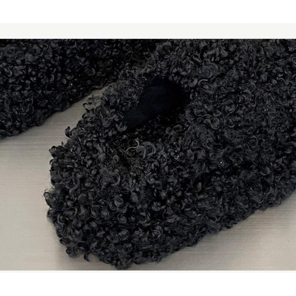 Skor med tjock sula, Skor i lockigt ulltyg, Ulltofflor, Damskor, Ytterskor, Sockerkaksskor, Tåskor, Halvtofflor