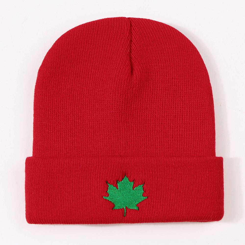 Ladies' Fashion Maple Leaf Embroidery Knit Hat Warm Windproof Winter Beanie