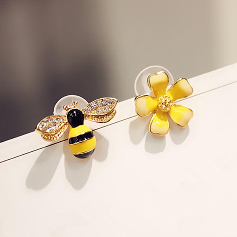 

Милые новые асимметричные серьги Flower Bee, модные серьги из циркония, ювелирные изделия в стиле панк, серьги-гвоздики с жемчугом для женщин и девочек, подарок золотой