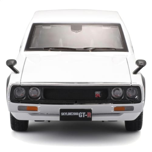 Maisto 1973 Nissan Skyline 2000GT-R #KPGC110 #Ken and Mary #Ken and Mary #1/24 scale diecast model car in white