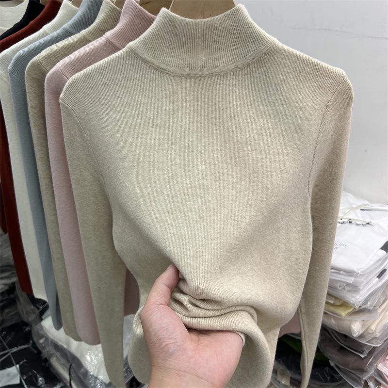 Šik červený angorový pletený svetr: Dámský top slim fit s polovyvýšeným krkem na podzim/zimu