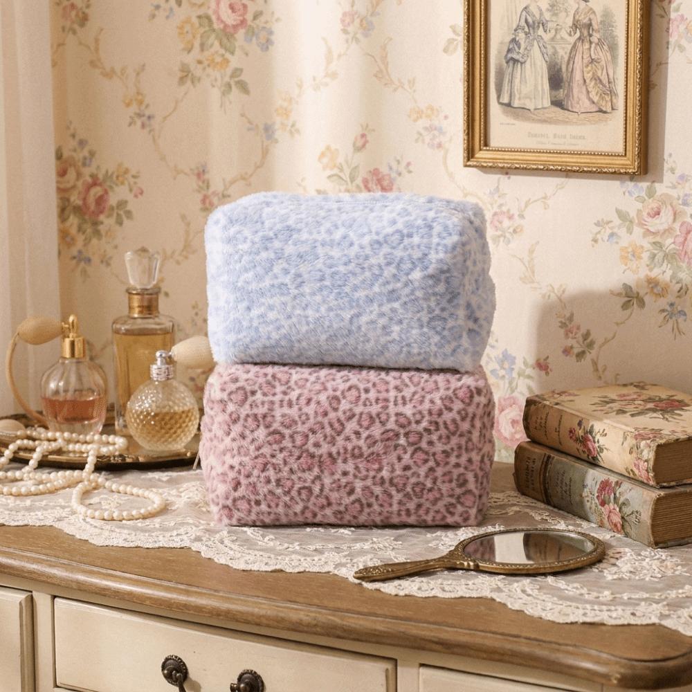 Plush Travel Toiletry Pouch Large Capacity Cosmetic Bag Durable Leopard Print Makeup Bag Women