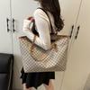Advanced Sense of Foreign Style Versatile Hand Bag Women 2025 New Trendy Internet Celebrity Explosion Shoulder Bag Large Capacity Tote Bag